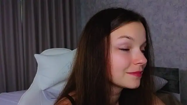 Snapshot of ElizaPizza chatting on May 21, 4:14 pm ElizaPizza online show from May 21, 4:14 pm
