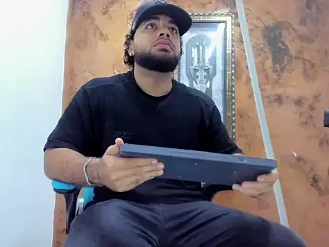 Chris Evans22 online show from February 5, 11:37 am