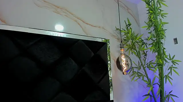 IrinaVoshh  online show from April 13, 5:40 pm