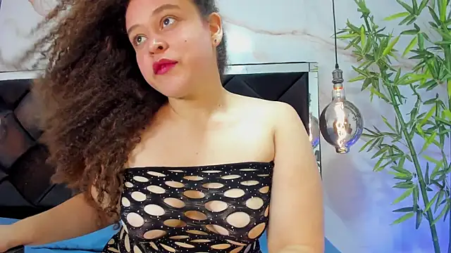 IrinaVoshh  online show from April 14, 7:09 pm