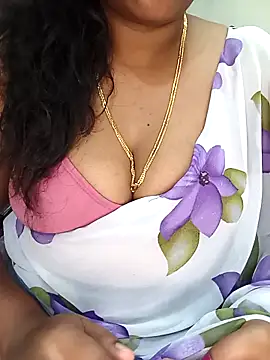 Snapshot of Chinnima143 chatting on February 9, 5:50 pm Chinnima143 online show from February 9, 5:50 pm