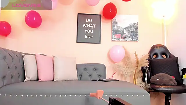 Snapshot of victoriazans chatting on February 10, 4:05 am victoriazans online show from February 10, 4:05 am