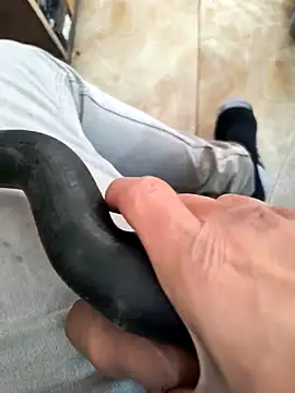 Snapshot of Castrol1289 chatting on February 4, 8:09 am Castrol1289 online show from February 4, 8:09 am