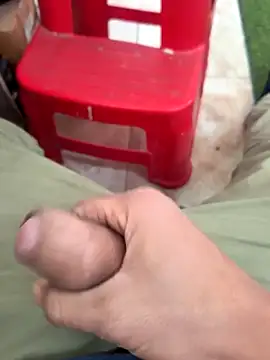 Snapshot of Castrol1289 chatting on February 7, 7:45 am Castrol1289 online show from February 7, 7:45 am