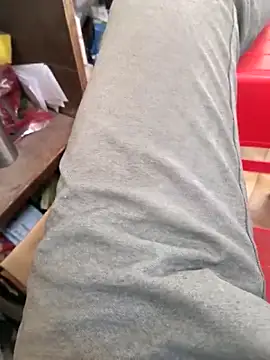 Snapshot of Castrol1289 chatting on March 2, 11:39 am Castrol1289 online show from March 2, 11:39 am