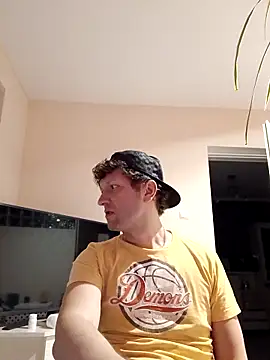 adamchatsforfun online show from March 29, 12:10 am