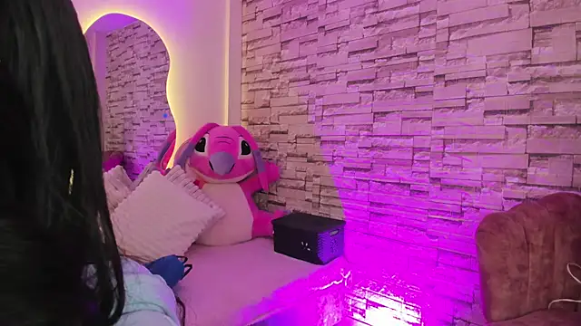 Elarossie online show from March 24, 1:21 am