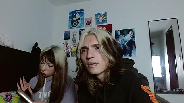 Snapshot of denjireze chatting on March 15, 1:33 am denjireze online show from March 15, 1:33 am