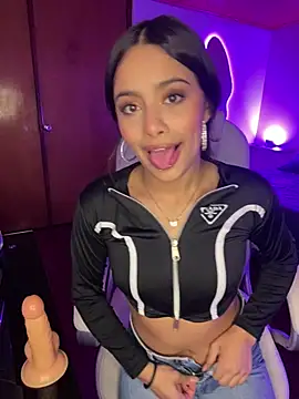 Snapshot of Dulce_pink18 chatting on February 15, 4:14 pm Dulce pink18 online show from February 15, 4:14 pm