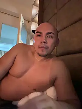 Snapshot of eros_colby chatting on February 3, 12:42 am eros colby online show from February 3, 12:42 am