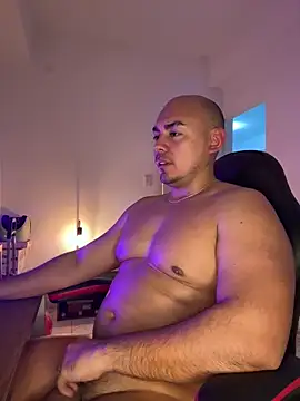 Snapshot of eros_colby chatting on February 24, 12:19 am eros colby online show from February 24, 12:19 am