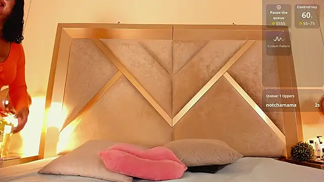 LaraandAxel online show from February 25, 7:56 pm