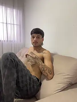 Snapshot of ruffvip chatting on February 8, 7:50 pm ruffvip online show from February 8, 7:50 pm