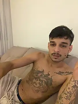 Snapshot of ruffvip chatting on February 15, 1:02 am ruffvip online show from February 15, 1:02 am