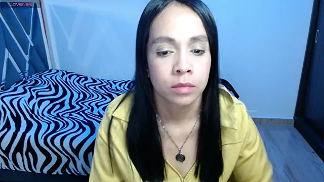paula lopez   online show from May 21, 11:01 pm