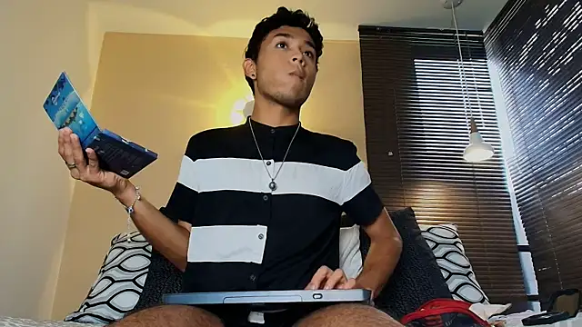 Snapshot of Damon_Salvarote_S chatting on February 26, 7:46 pm Damon Salvarote S online show from February 26, 7:46 pm