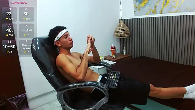 Snapshot of JDWhite18 chatting on February 12, 3:45 am JDWhite18 online show from February 12, 3:45 am