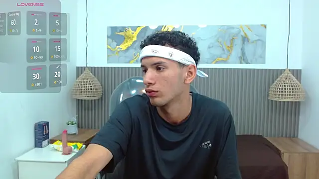 Snapshot of JDWhite18 chatting on February 18, 4:30 am JDWhite18 online show from February 18, 4:30 am