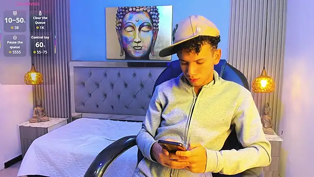 Snapshot of JDWhite18 chatting on June 29, 1:01 am JDWhite18 online show from June 29, 1:01 am