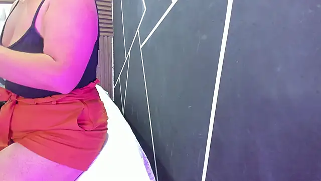 shaden  online show from March 23, 9:30 pm