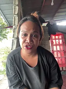 Snapshot of Queen-barbie chatting on February 10, 9:24 am Queen-barbie online show from February 10, 9:24 am