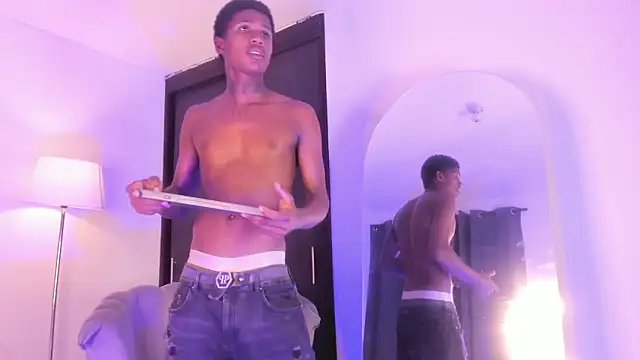 Snapshot of im_oleiderr chatting on February 13, 4:08 am im oleiderr online show from February 13, 4:08 am