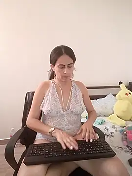 Meryjem online show from February 12, 6:14 pm