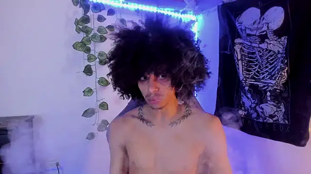 Snapshot of Aaron_Hopper chatting on February 25, 1:21 pm Aaron Hopper online show from February 25, 1:21 pm