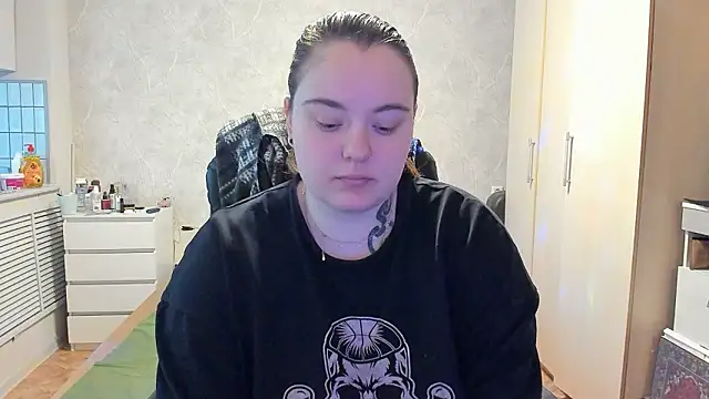 katya idinax online show from February 4, 10:21 am