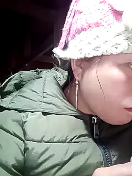 Snapshot of cana4455 chatting on February 5, 2:38 am cana4455 online show from February 5, 2:38 am