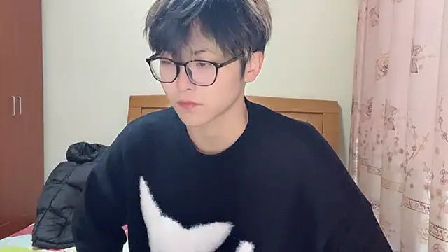 Snapshot of zijunzbzs chatting on February 20, 10:27 am zijunzbzs online show from February 20, 10:27 am
