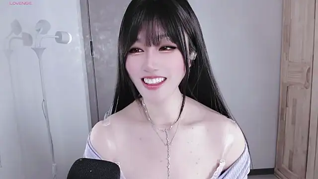 Snapshot of 77-rororo chatting on February 22, 4:05 pm 77-rororo online show from February 22, 4:05 pm