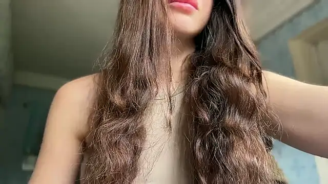 LiluMartiznir online show from May 11, 11:38 am