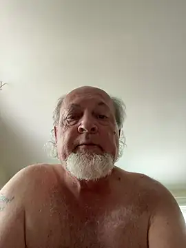 Skippy2420 online show from June 25, 2:54 pm
