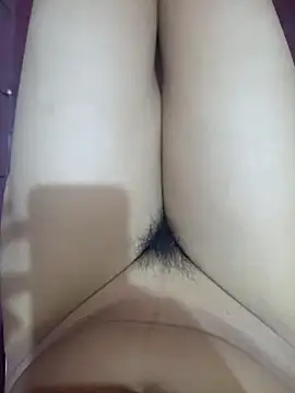 Snapshot of dallm5 chatting on April 10, 12:49 am dallm5 online show from April 10, 12:49 am