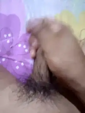 Snapshot of dallm5 chatting on April 13, 10:54 am dallm5 online show from April 13, 10:54 am