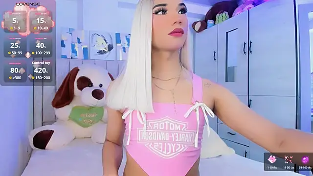 Snapshot of baby_cleo_ chatting on March 11, 10:05 pm baby cleo online show from March 11, 10:05 pm