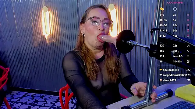 Snapshot of nazly_bigass chatting on February 9, 7:40 pm nazly bigass online show from February 9, 7:40 pm