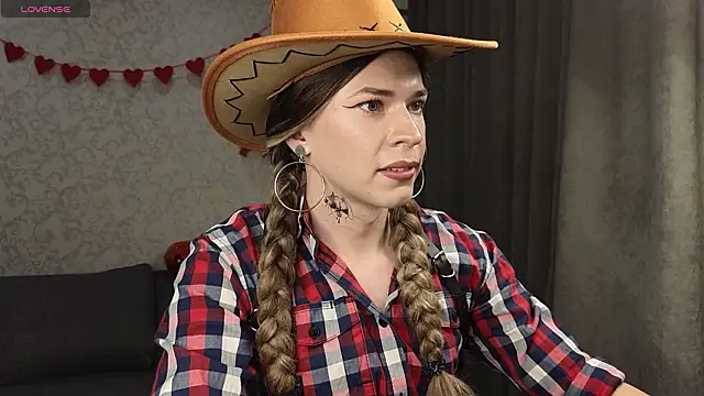 Anna inHear online show from February 16, 4:36 pm