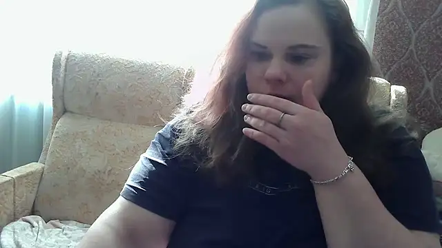 Snapshot of DollyGersoon chatting on March 1, 8:27 am DollyGersoon online show from March 1, 8:27 am