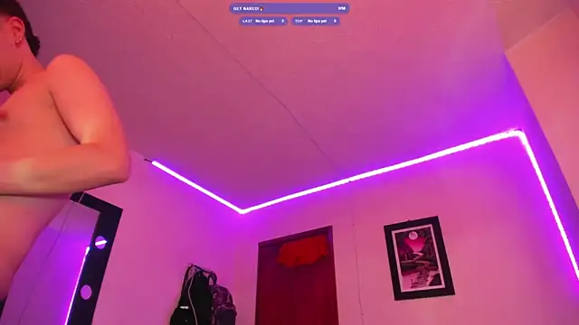 Snapshot of PapiNoha69 chatting on February 4, 7:42 pm PapiNoha69 online show from February 4, 7:42 pm