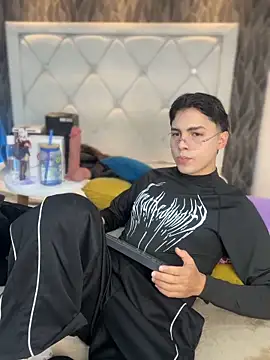 Samu Hott online show from March 27, 8:52 pm