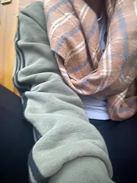 Snapshot of Myimy chatting on February 21, 12:55 am Myimy online show from February 21, 12:55 am