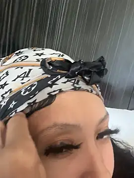 itzstarrbaby online show from February 4, 9:53 pm