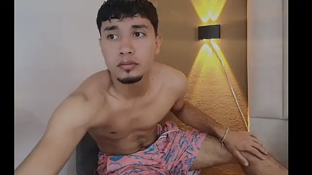 Noah Smith01 online show from April 11, 8:46 pm