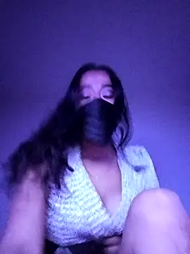 Snapshot of Milove86 chatting on February 17, 5:15 am Milove86 online show from February 17, 5:15 am