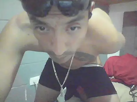 FierrudoMora777 online show from May 18, 1:02 am