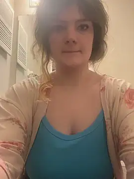 Snapshot of flowergirl88 chatting on February 3, 8:08 am flowergirl88 online show from February 3, 8:08 am