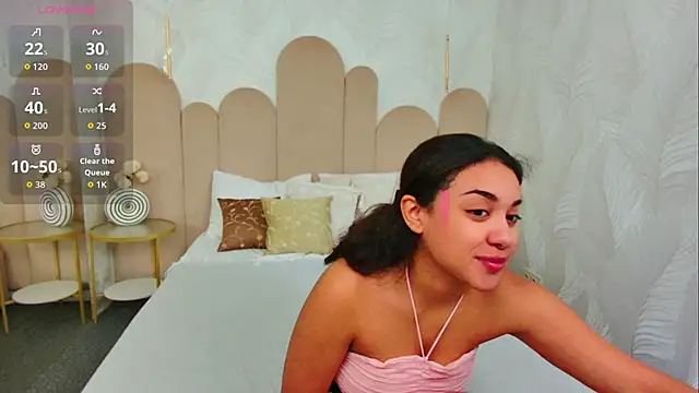 Snapshot of Luna_Cortier chatting on April 25, 5:10 am Luna Cortier online show from April 25, 5:10 am