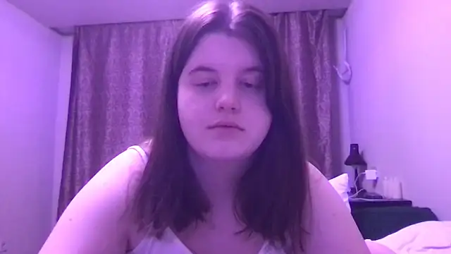 Snapshot of KristiFoxy chatting on February 23, 10:07 pm KristiFoxy online show from February 23, 10:07 pm